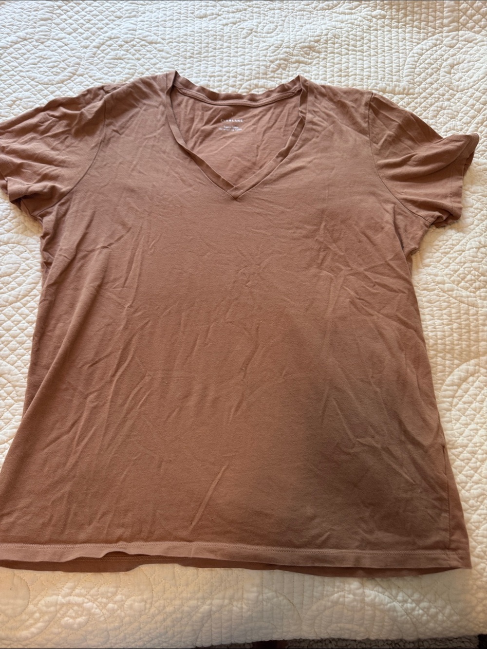 Everlane V‑Neck Short Sleeve Tee — Dusty Brown